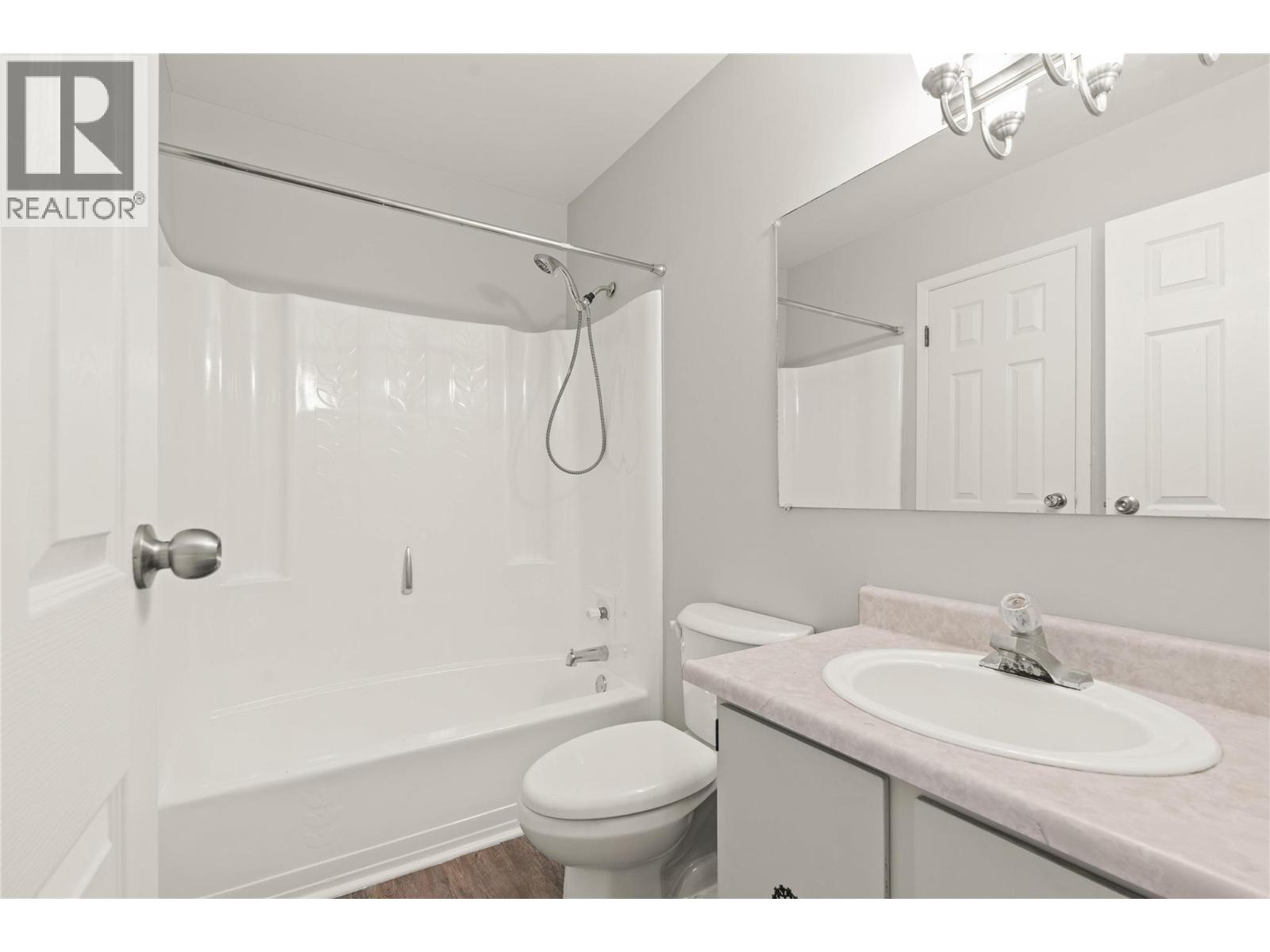 #19 1809 40 Avenue - 23