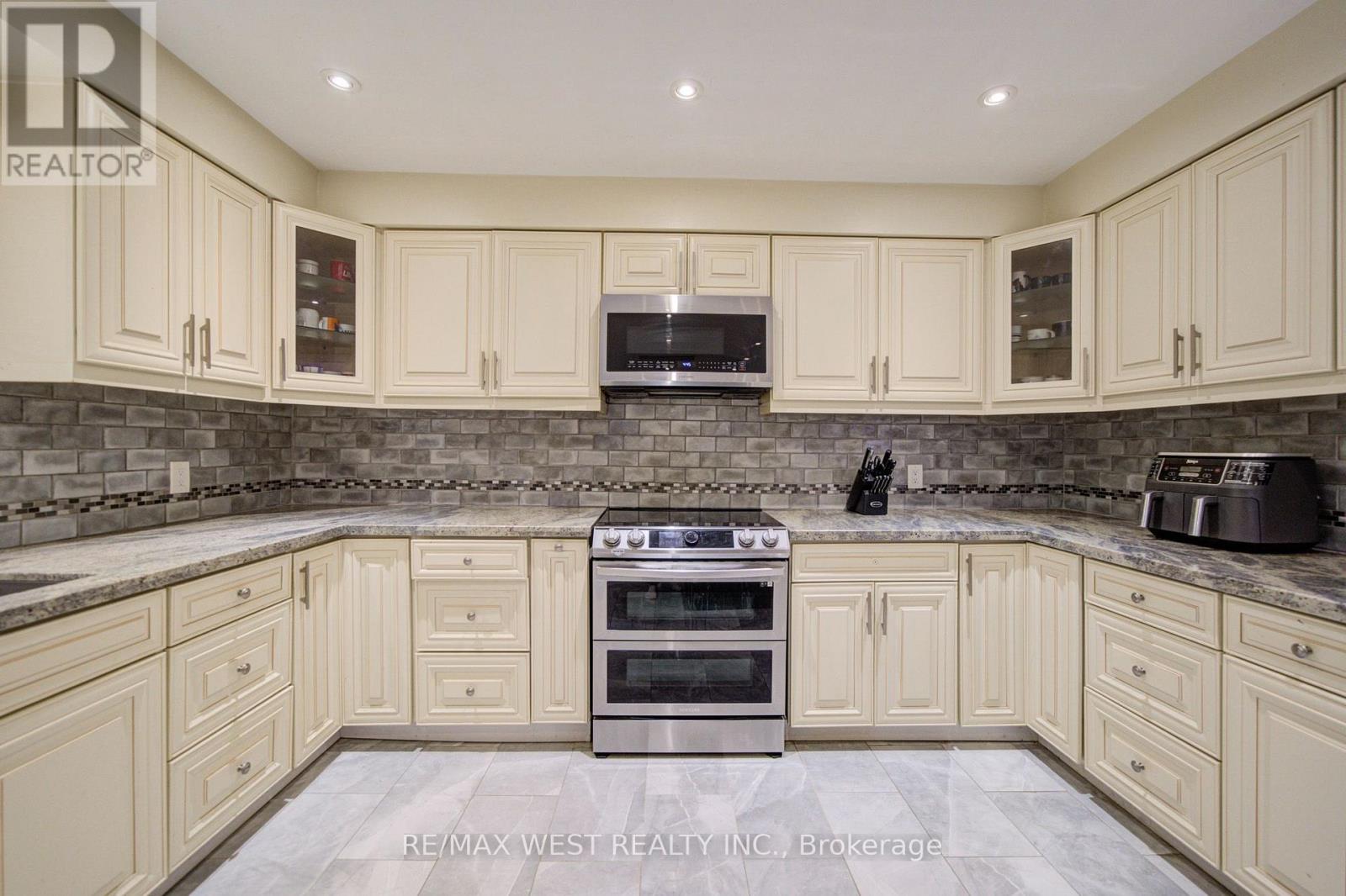 114 ROBERT ADAMS DRIVE, Clarington (Courtice) — photo 8