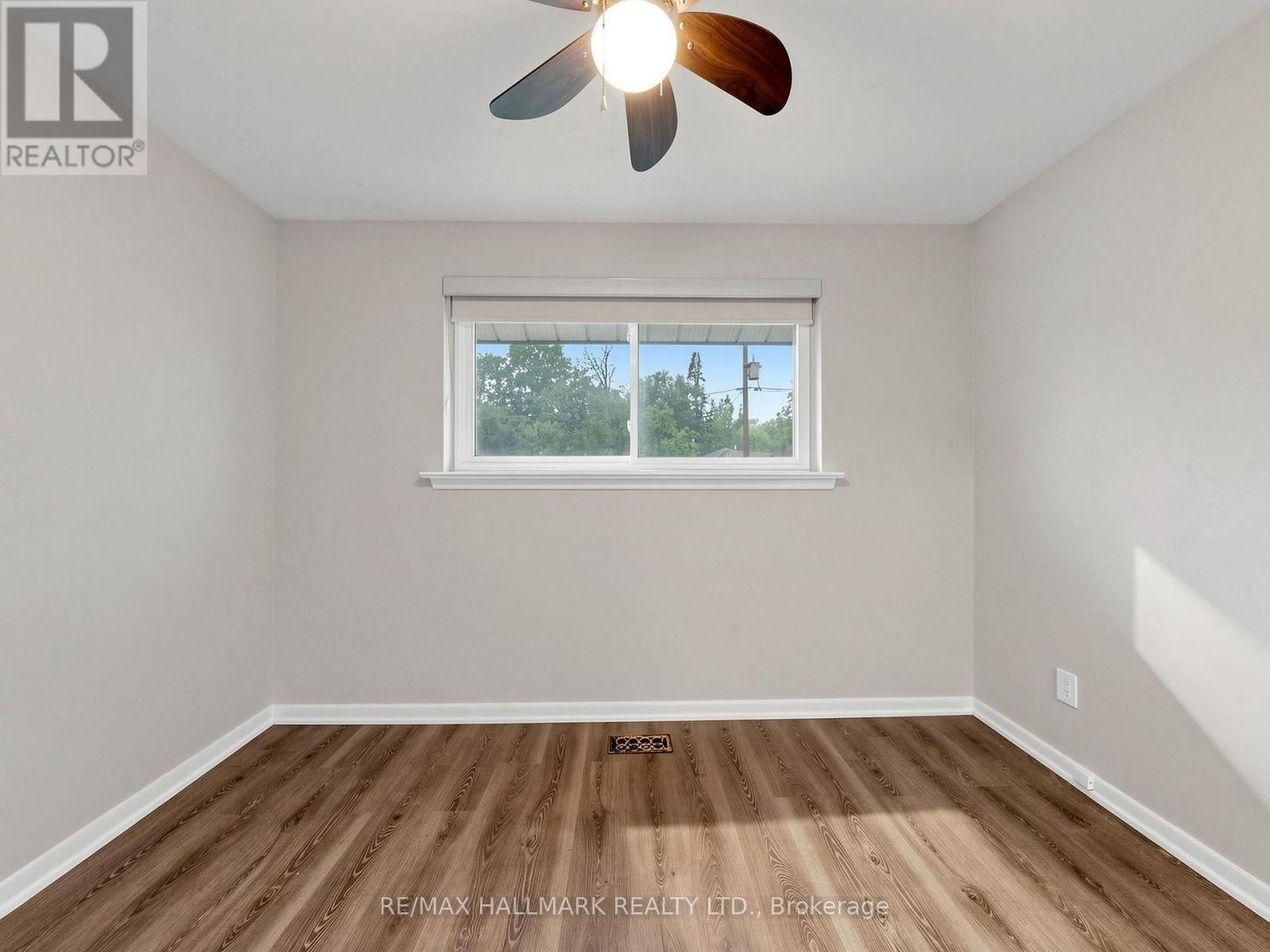59 Woodgarden Crescent — photo 32