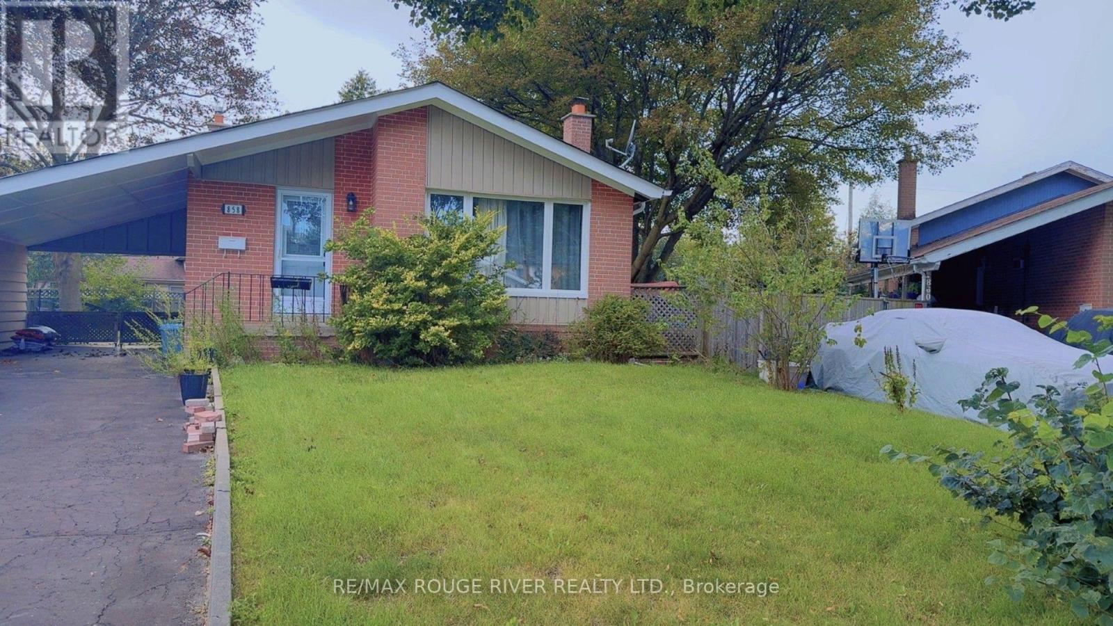 858 CHAPLEAU DRIVE, Pickering (Bay Ridges)