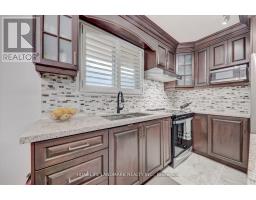 Kitchen - 71 Sundance Crescent, Toronto, ON M1G2M1 Photo 11