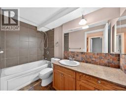 6407 34 Avenue Nw, Calgary, AB T3B1M9 Photo 23