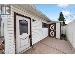 6407 34 Avenue Nw, Calgary, AB T3B1M9 Photo 29