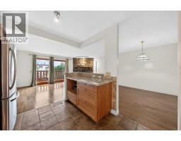 4pc Bathroom - 6407 34 Avenue Nw, Calgary, AB T3B1M9 Photo 6