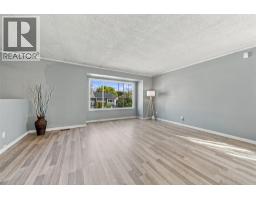 1621 Spartan Place, Kamloops, BC V2B7Z3 Photo 13