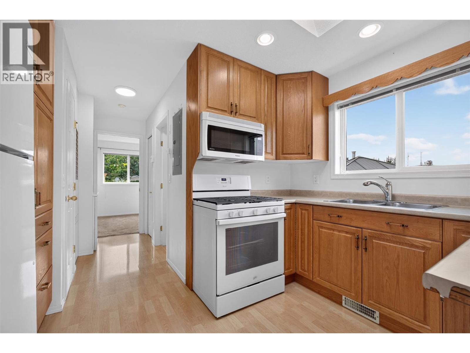#220 415 Commonwealth Road - 13
