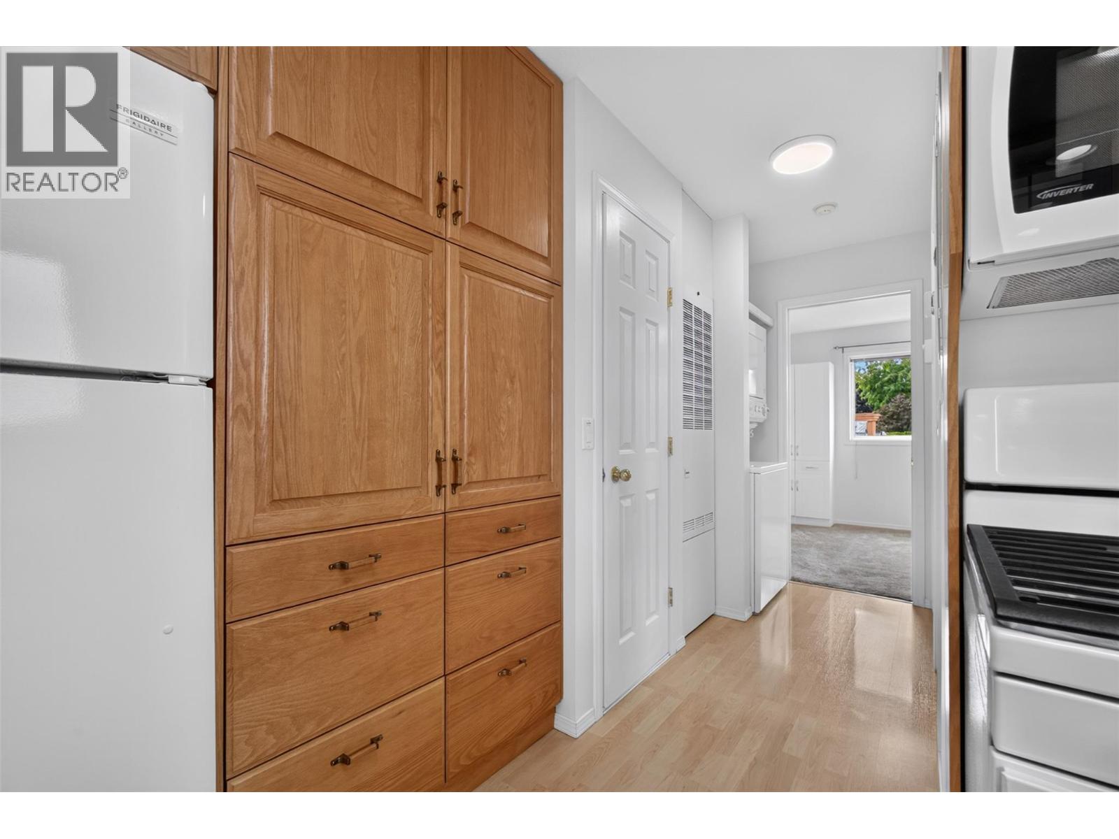 220 415 Commonwealth Road, Kelowna