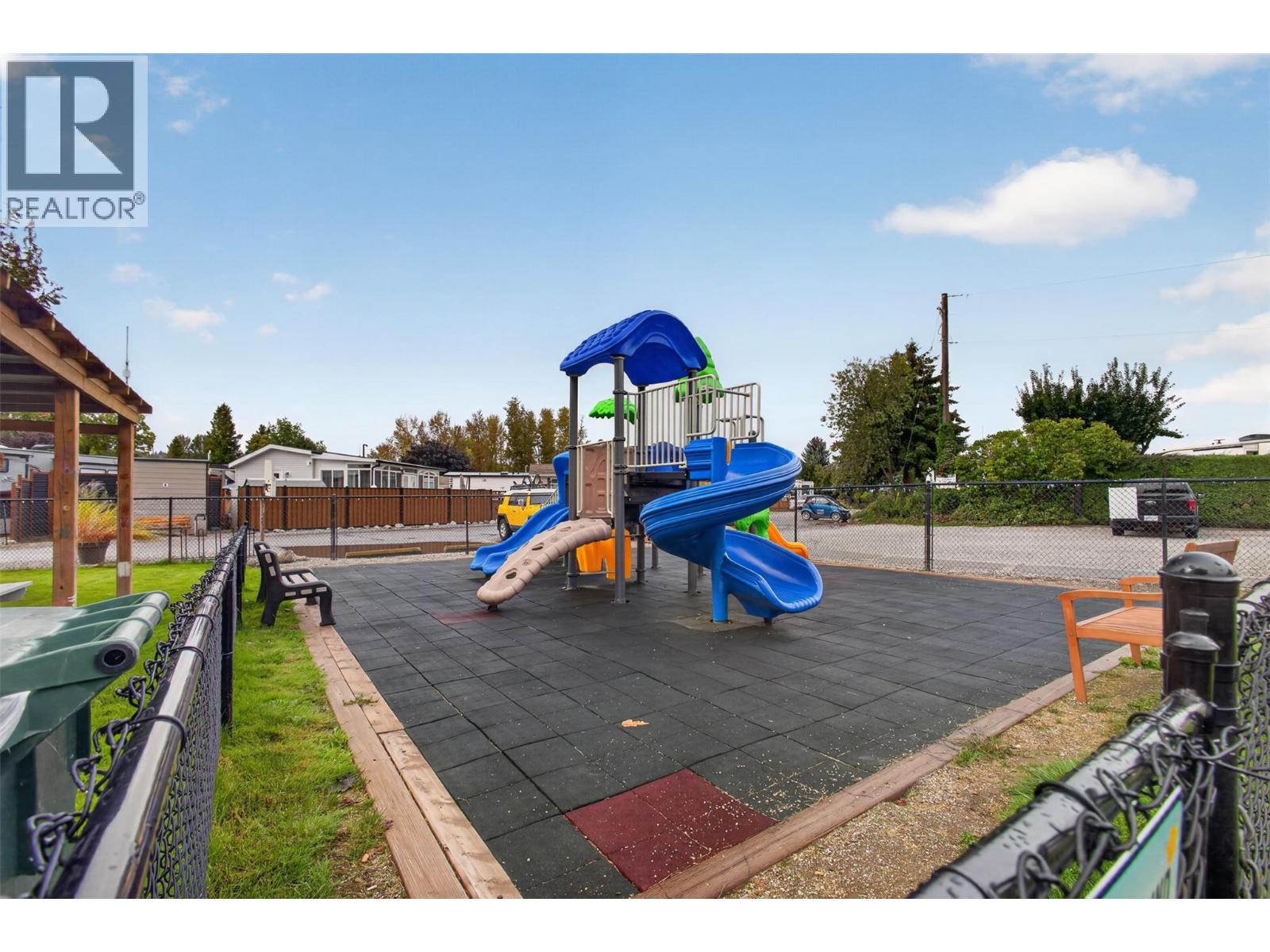 #220 415 Commonwealth Road - 35