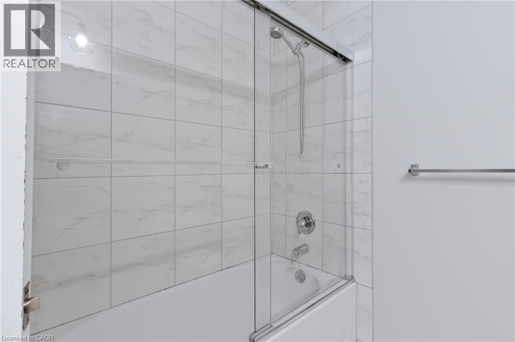 #22 290 BARTON Street W - 18