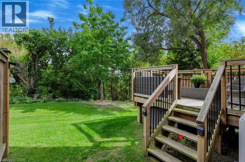 #22 290 BARTON Street W - Image 33