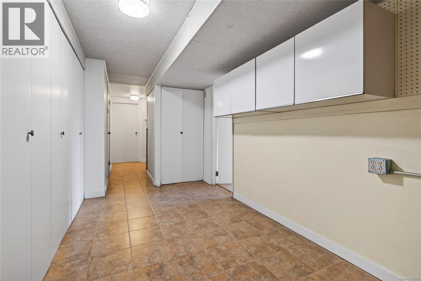 2911 Back Rd - 48