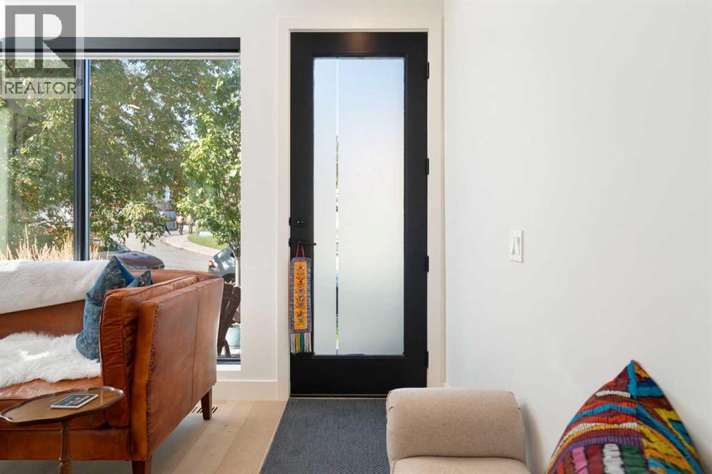2830 15 Street SW - 4