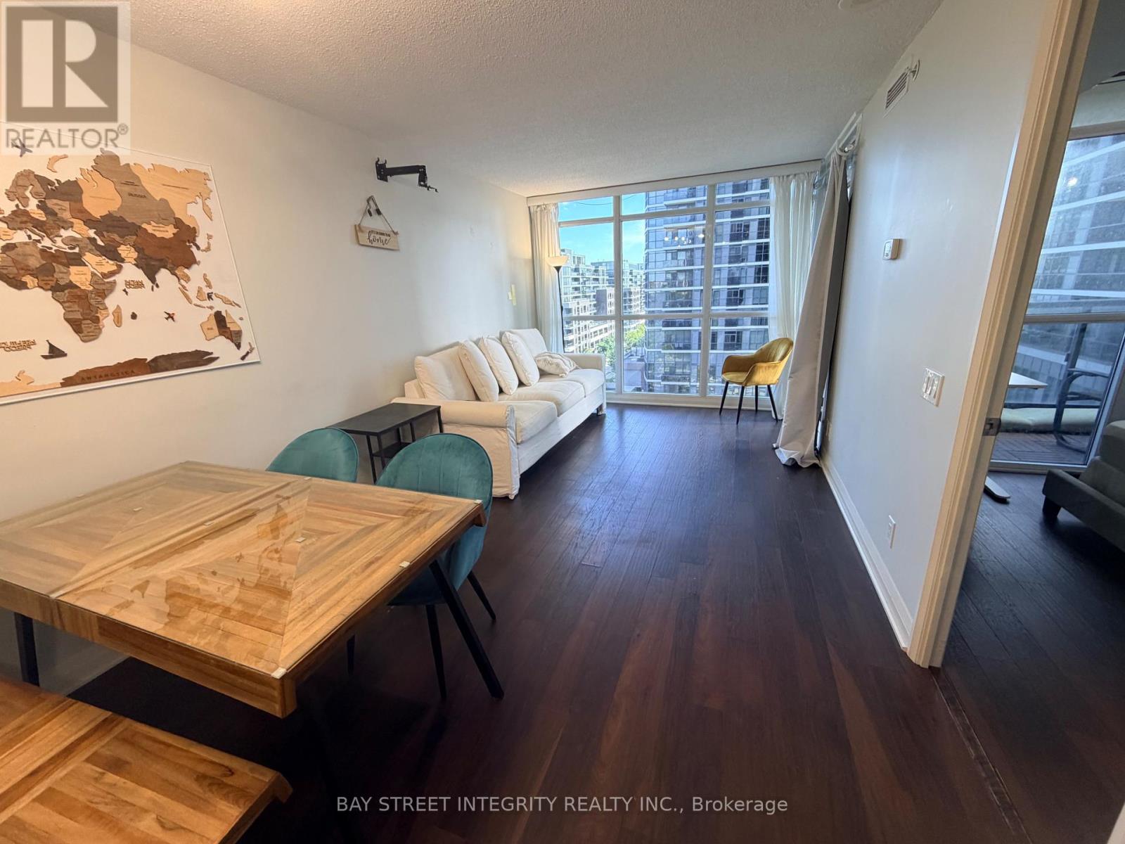 703 - 1 VALHALLA INN ROAD, Toronto (Islington-City Centre West) — photo 2
