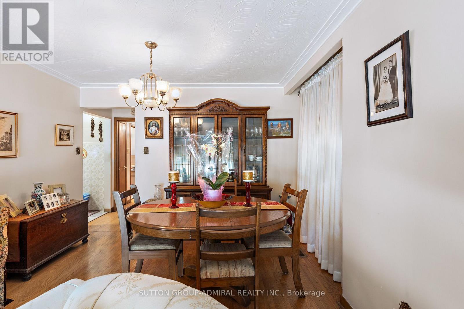 201 DERRYDOWN ROAD - 12
