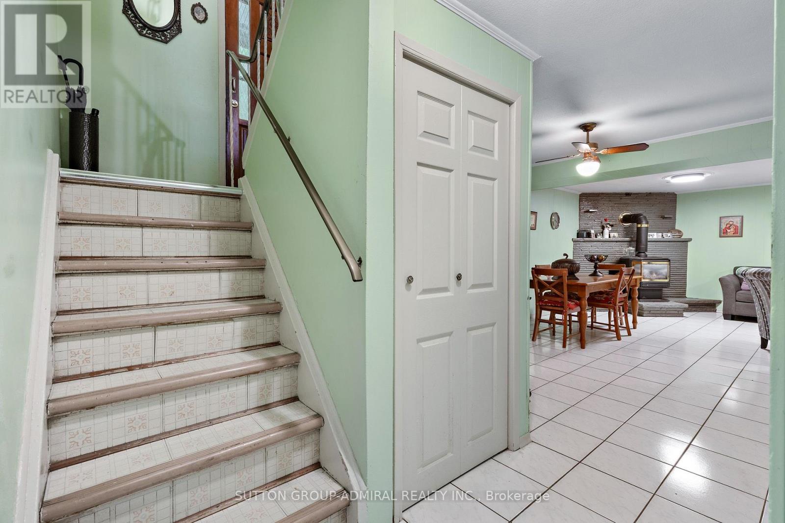 201 DERRYDOWN ROAD - Image 29