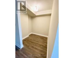 516 - 220 Burnhamthorpe Road W, Mississauga, ON L5B4N4 Photo 8