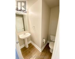 516 - 220 Burnhamthorpe Road W, Mississauga, ON L5B4N4 Photo 9