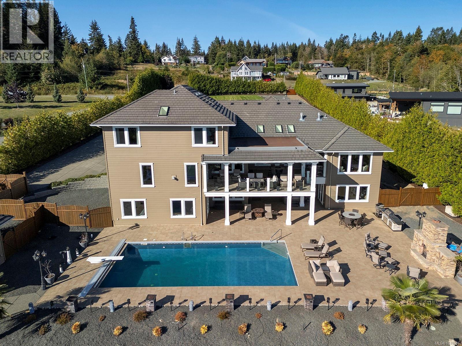 6480 Eagles Dr - 11