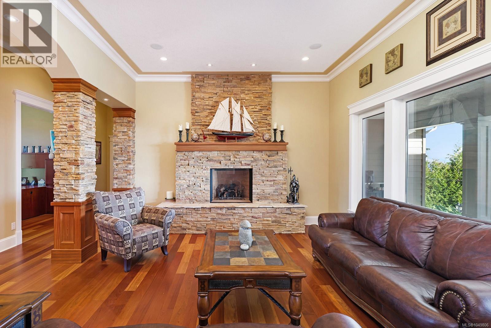 6480 Eagles Dr - 14