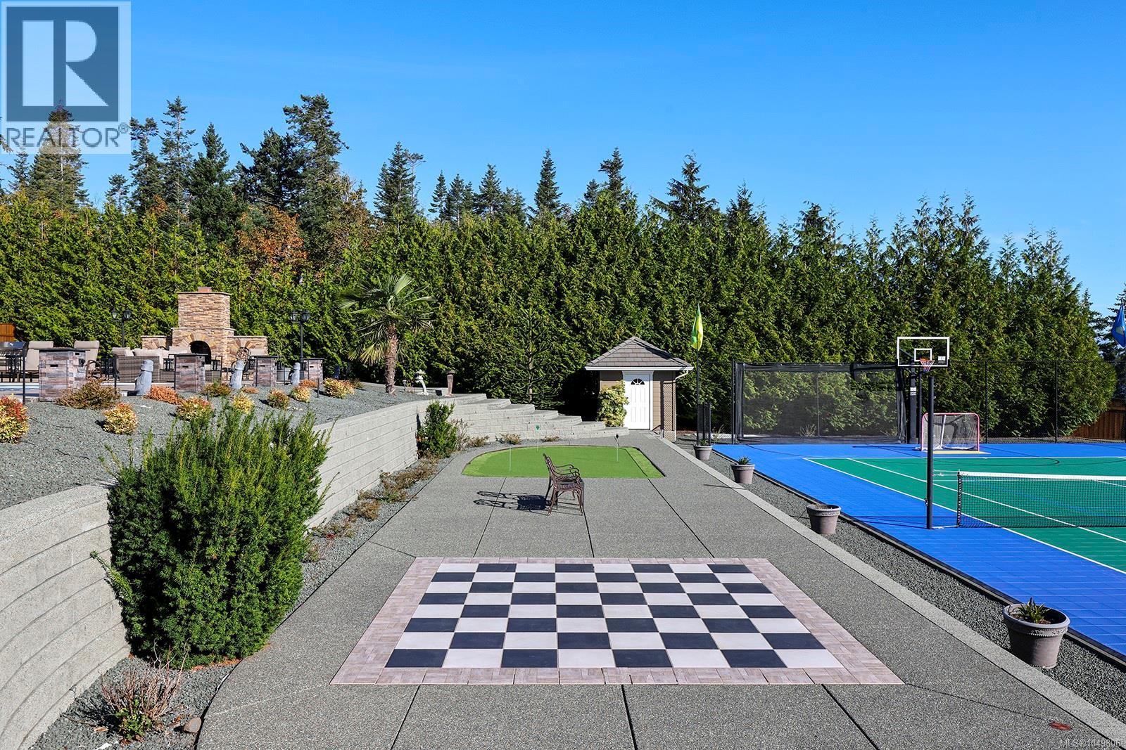 6480 Eagles Dr - Image 31