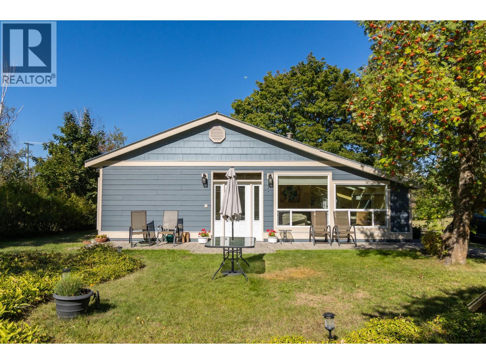 1370 20 Avenue SE - 8