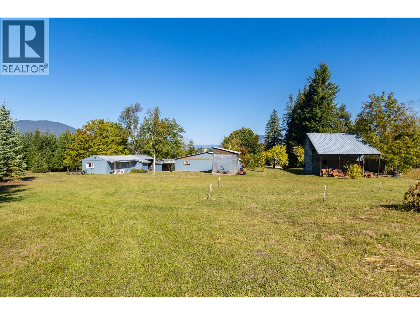 1370 20 Avenue SE - 48