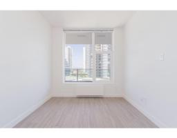 605 13655 Fraser Highway, Surrey, BC V3T0P8 Photo 9