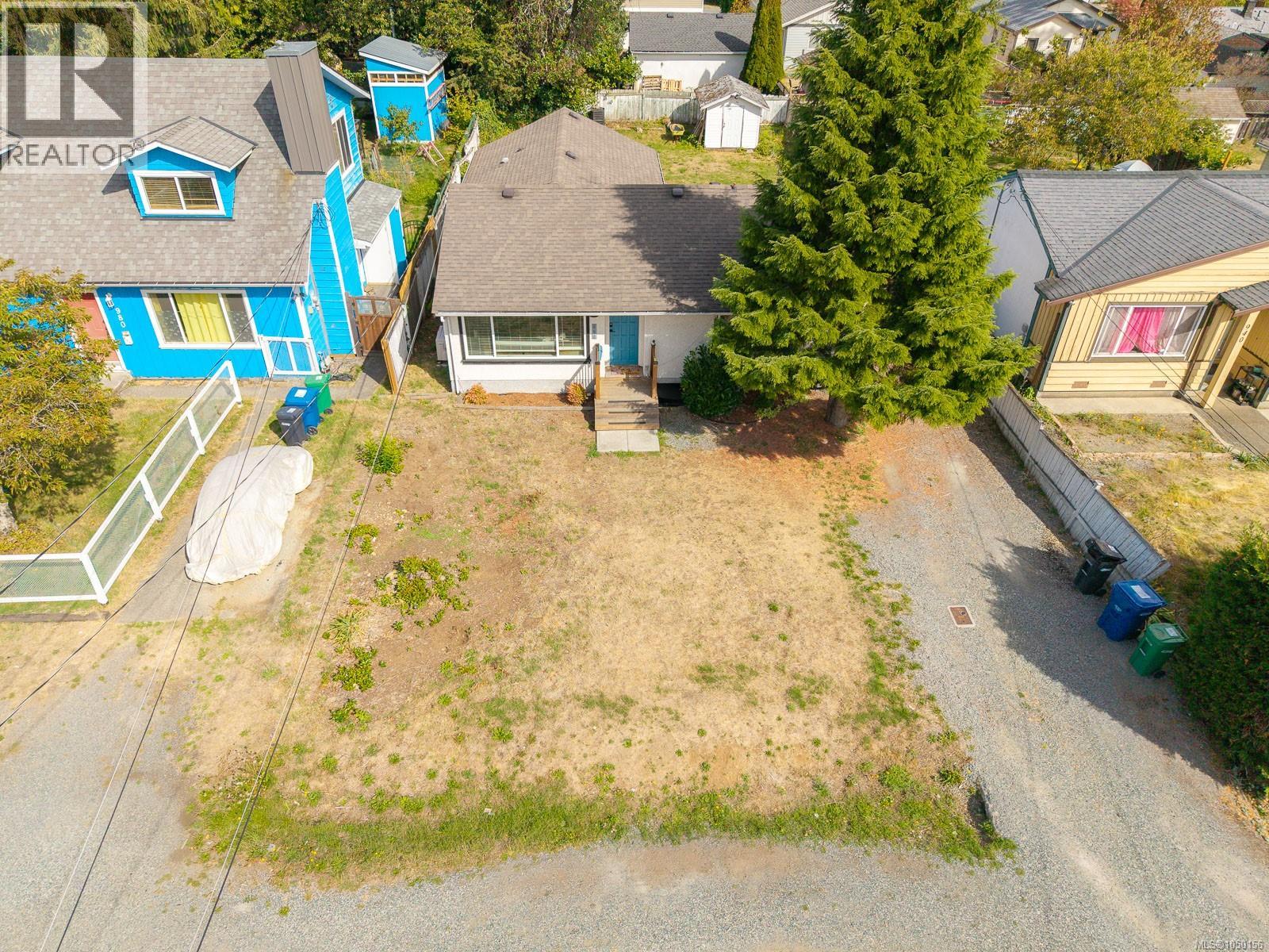 960 St. Andrews St - 43