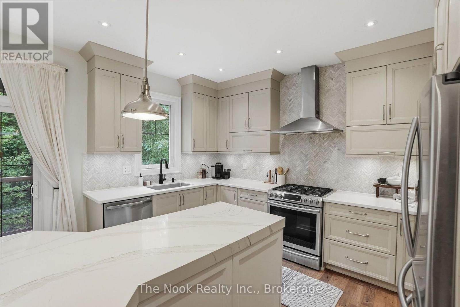 34 MAHAFFY PLACE, Clarington (Courtice) — photo 12