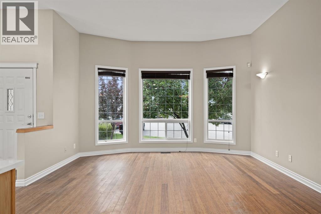 111 Martinvalley Place NE - 4