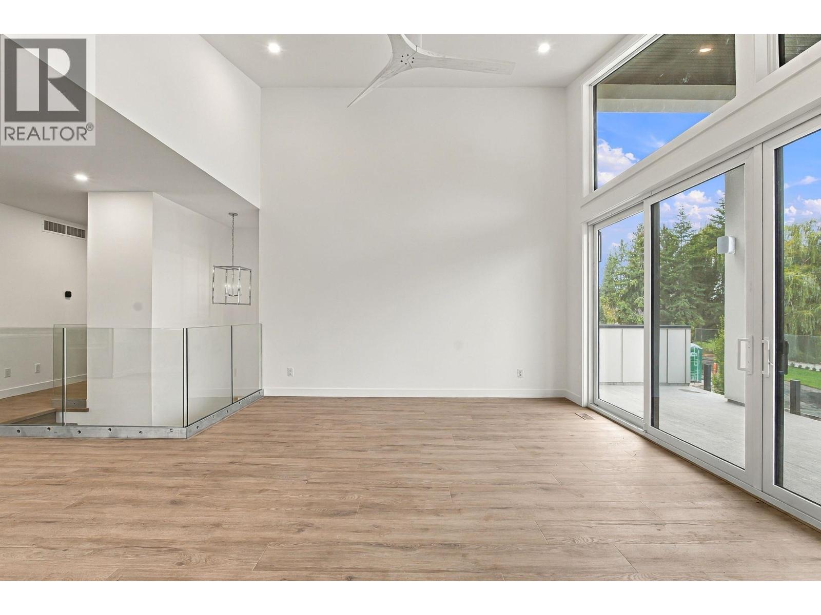 487 Clifton Road N - Image 14