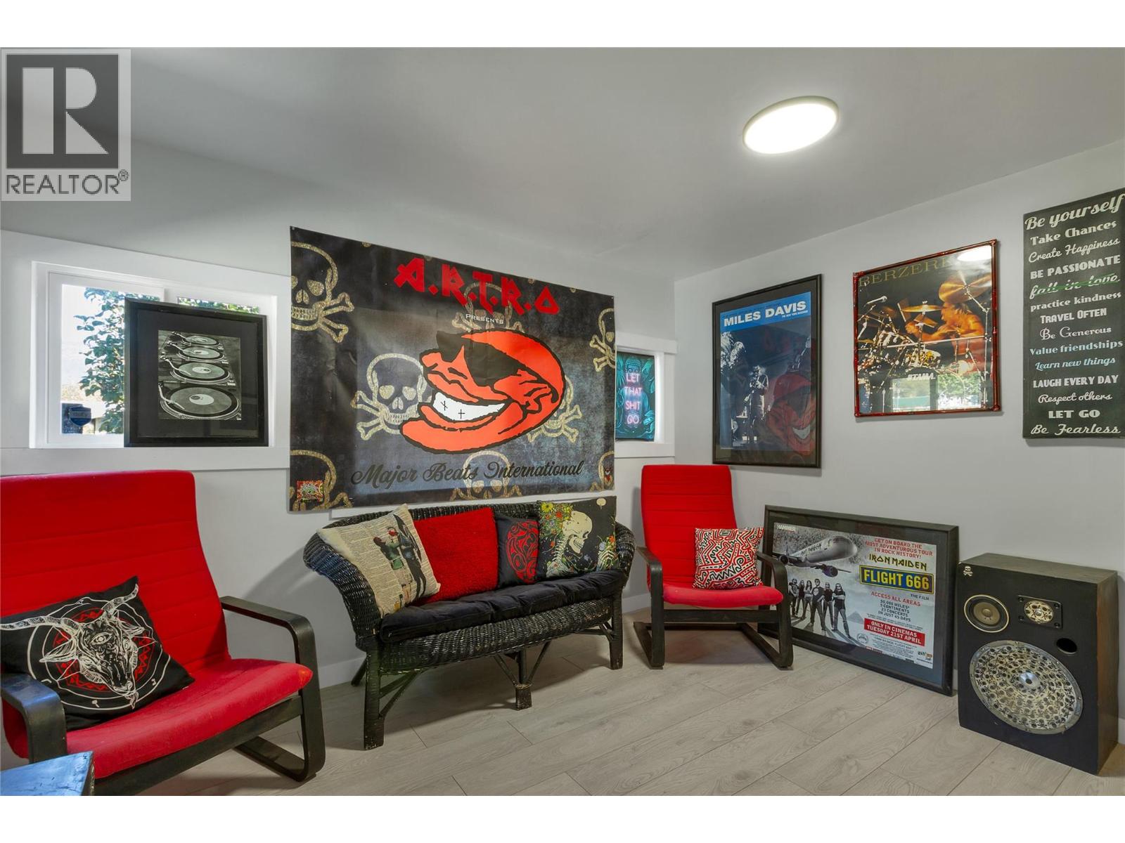 2946 Seaman Road - 11