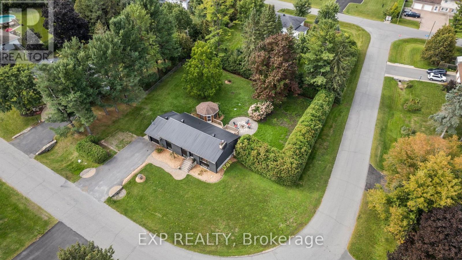 3276 WARNER WAY - 33