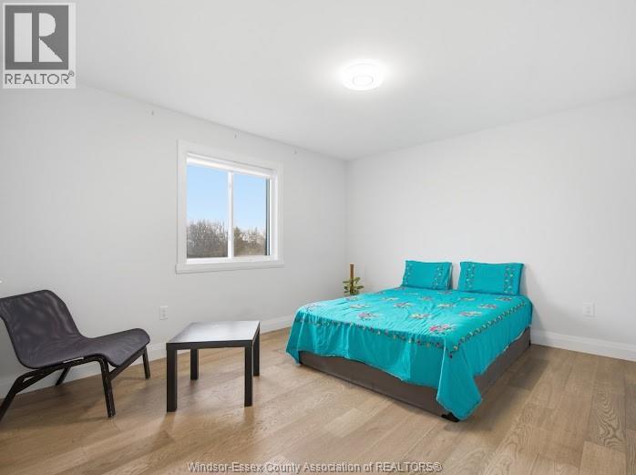 37 KINGSBRIDGE DRIVE - 23