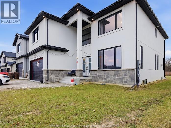 37 KINGSBRIDGE DRIVE - 3