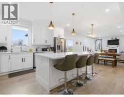 5pc Ensuite bath - 37 Kingsbridge Drive, Amherstburg, ON N9V4A5 Photo 6