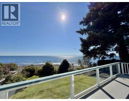 3199 Beach Avenue, Roberts Creek, BC V0N2W0 Photo 7