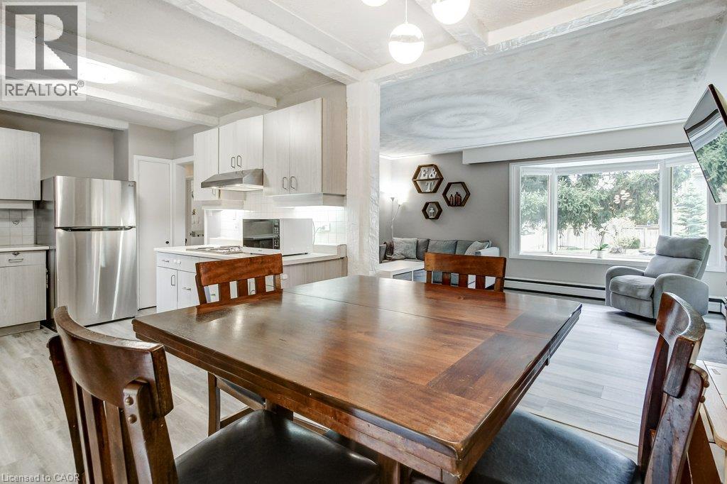 56 BARTON Street, Waterdown — photo 7