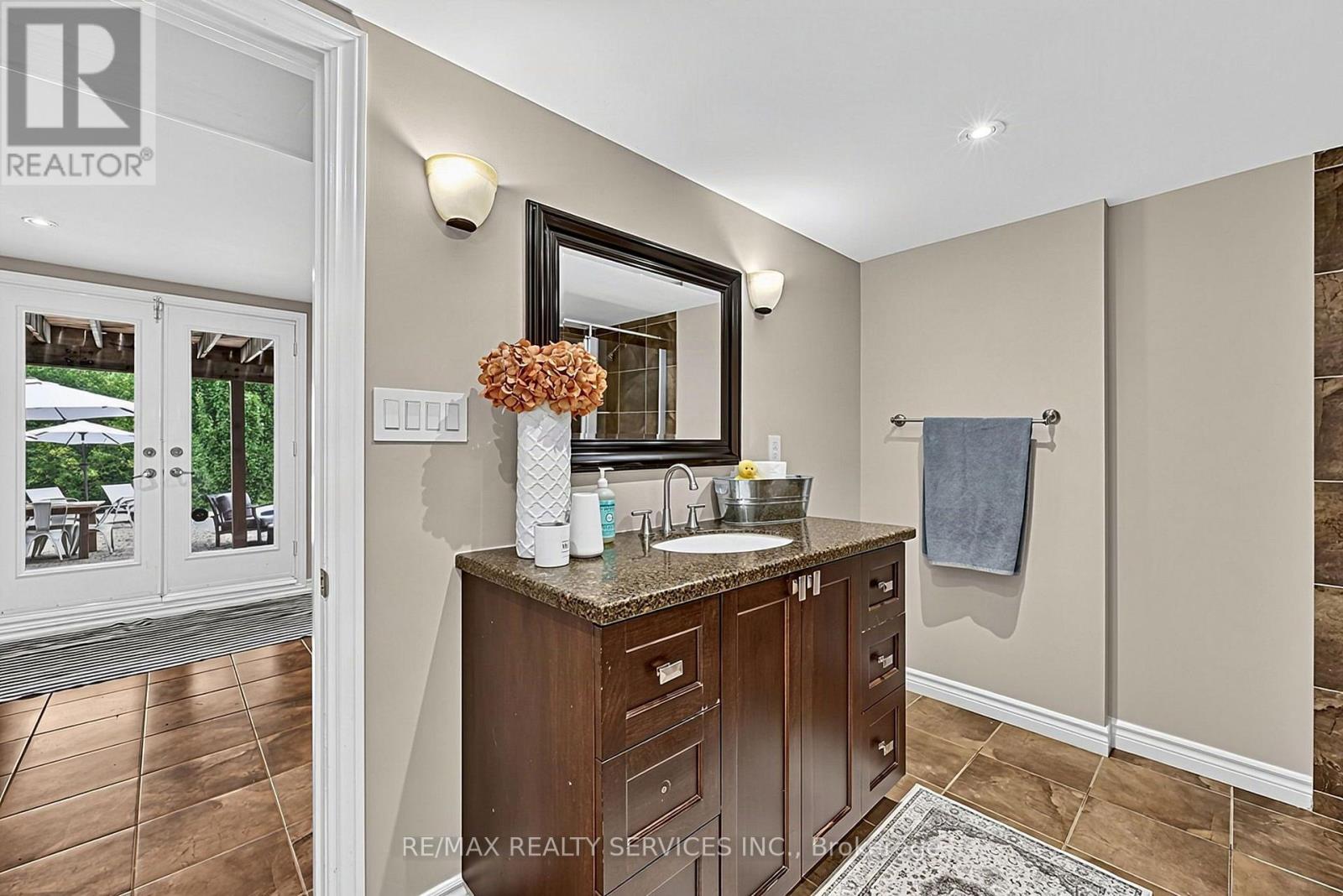 50 NORTH RIVERDALE DRIVE - Image 34