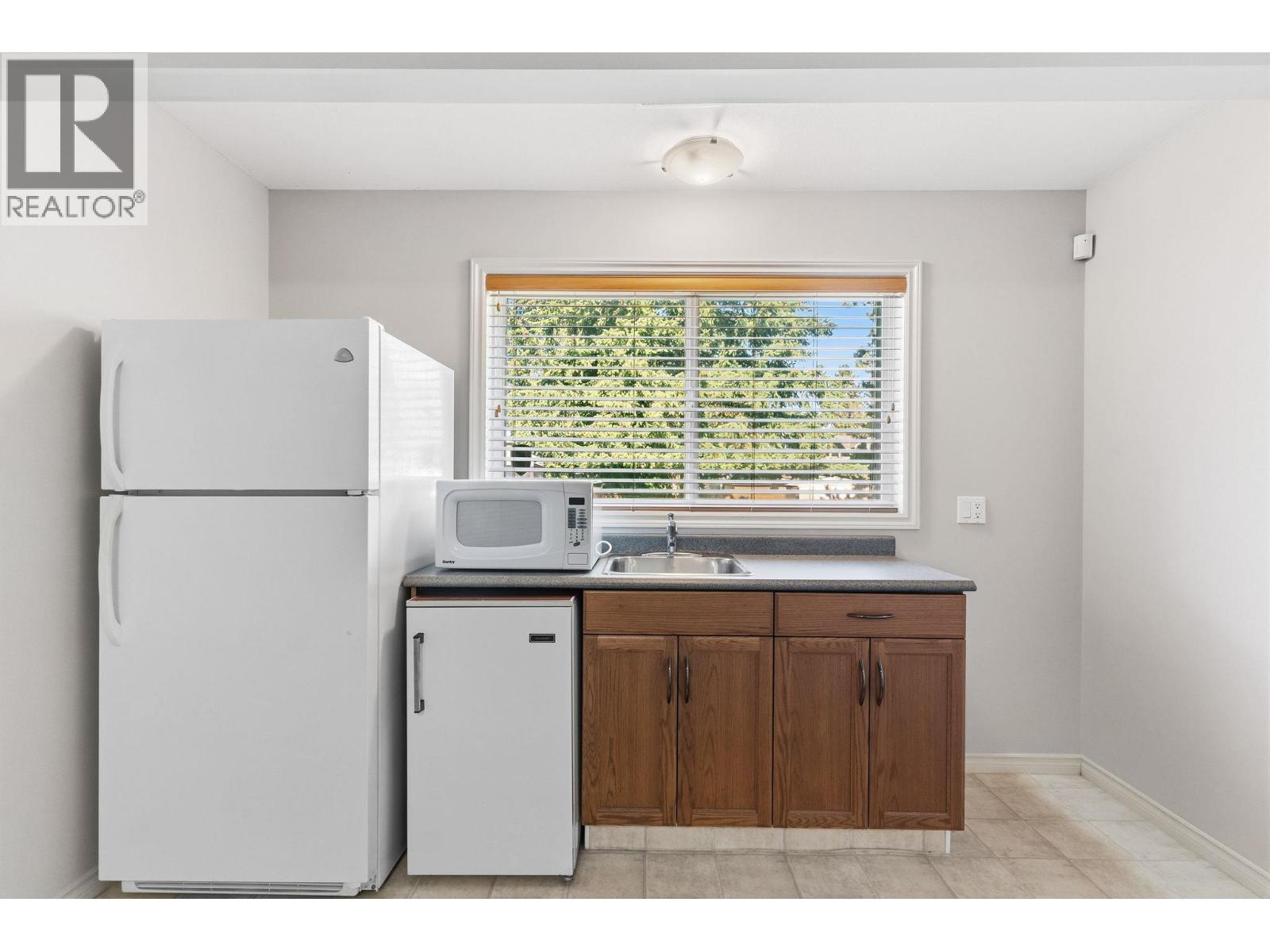416 Quilchena Drive - Image 38