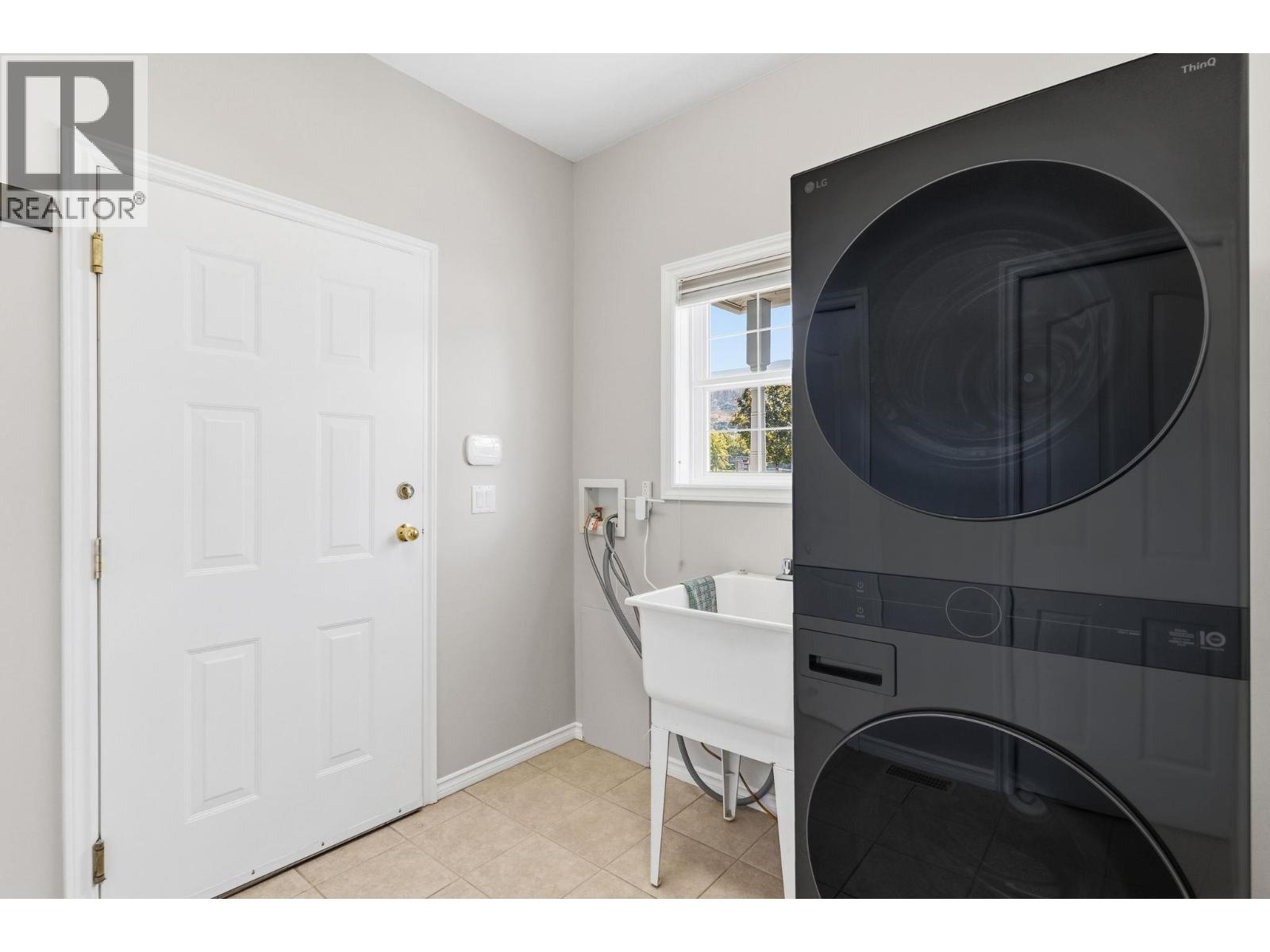 416 Quilchena Drive - Image 35