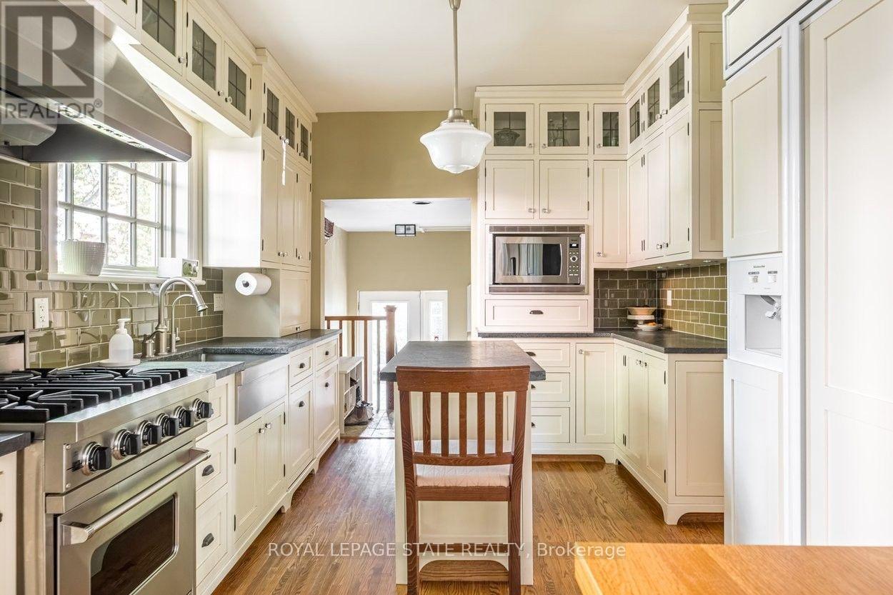2 OAK KNOLL DRIVE - 16