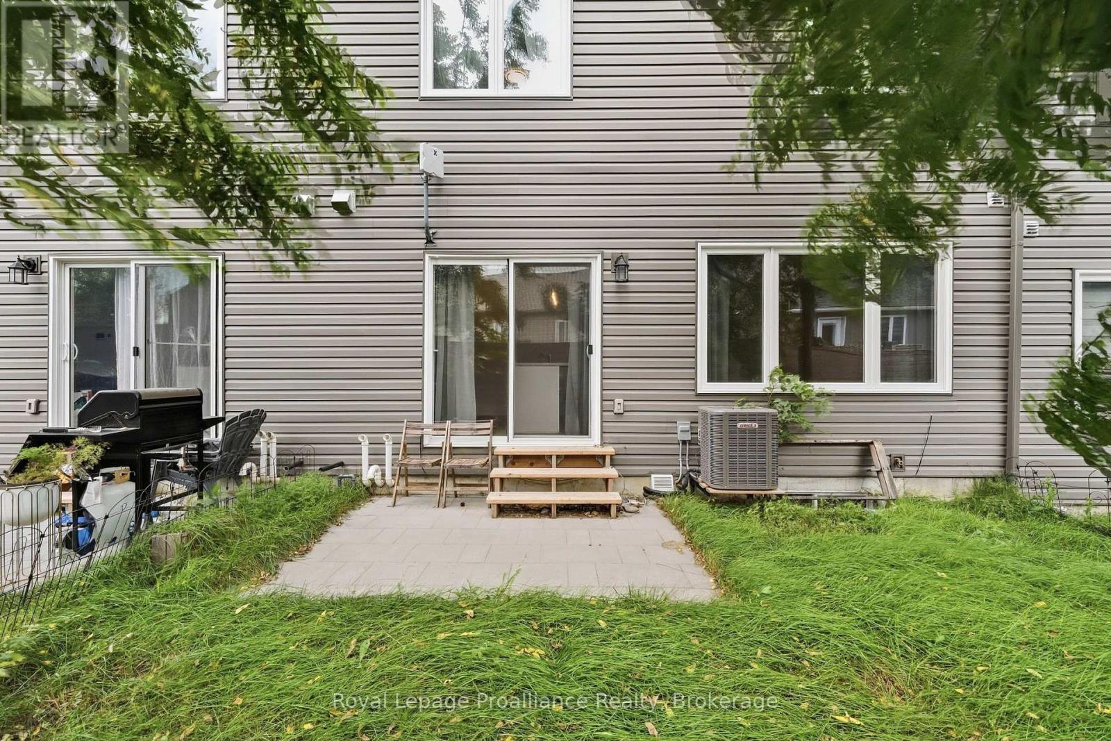 22 CAMPBELL CRESCENT - Image 21