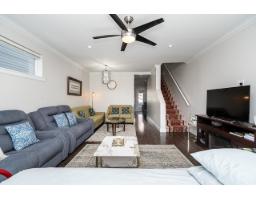 2 14450 68 Avenue, Surrey, BC V3S2A9 Photo 9
