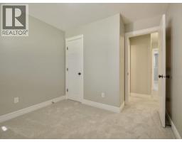 885 Mount Sundance Manor W, Lethbridge, AB T1J1X7 Photo 26