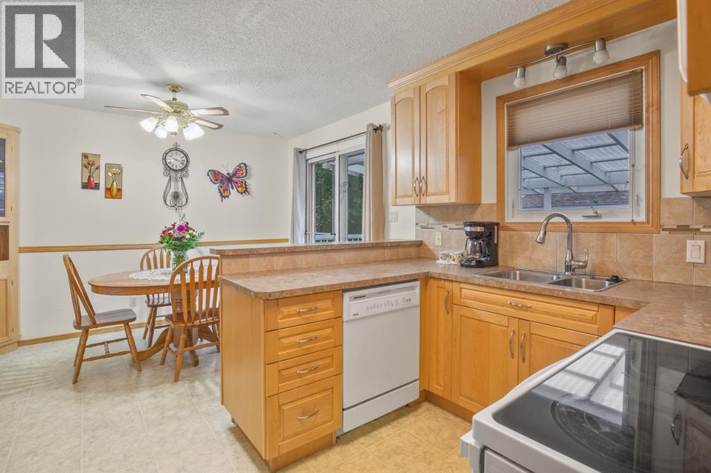 Listing photo – 39 Opal Avenue, Red Deer