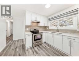 Bedroom - 3224 Rundlelawn Road Ne, Calgary, AB T1Y3H5 Photo 6