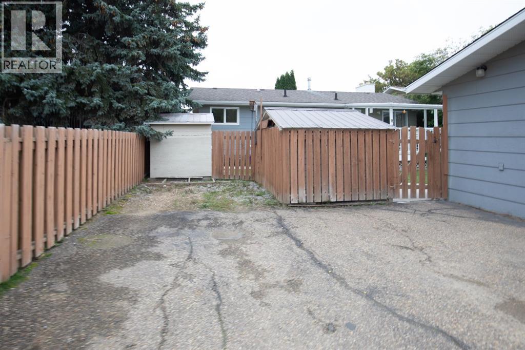 Listing photo – 39 Opal Avenue, Red Deer