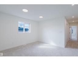 1429 Osprey Co Nw, Edmonton, AB T5S0H3 Photo 32