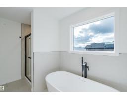 1429 Osprey Co Nw, Edmonton, AB T5S0H3 Photo 38